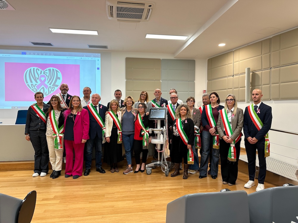 donazione_ecografo_insieme_in_rosa291024_1