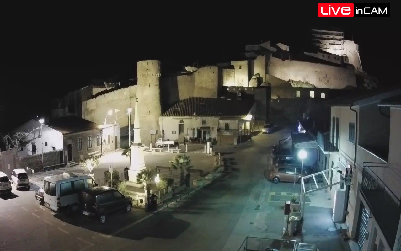webcam piazza gloriosa isola del giglio castello giglionews
